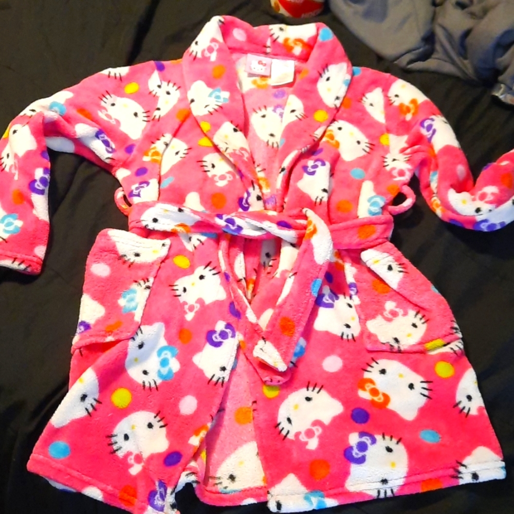 Hello Kitty Soft Robe size 7/8